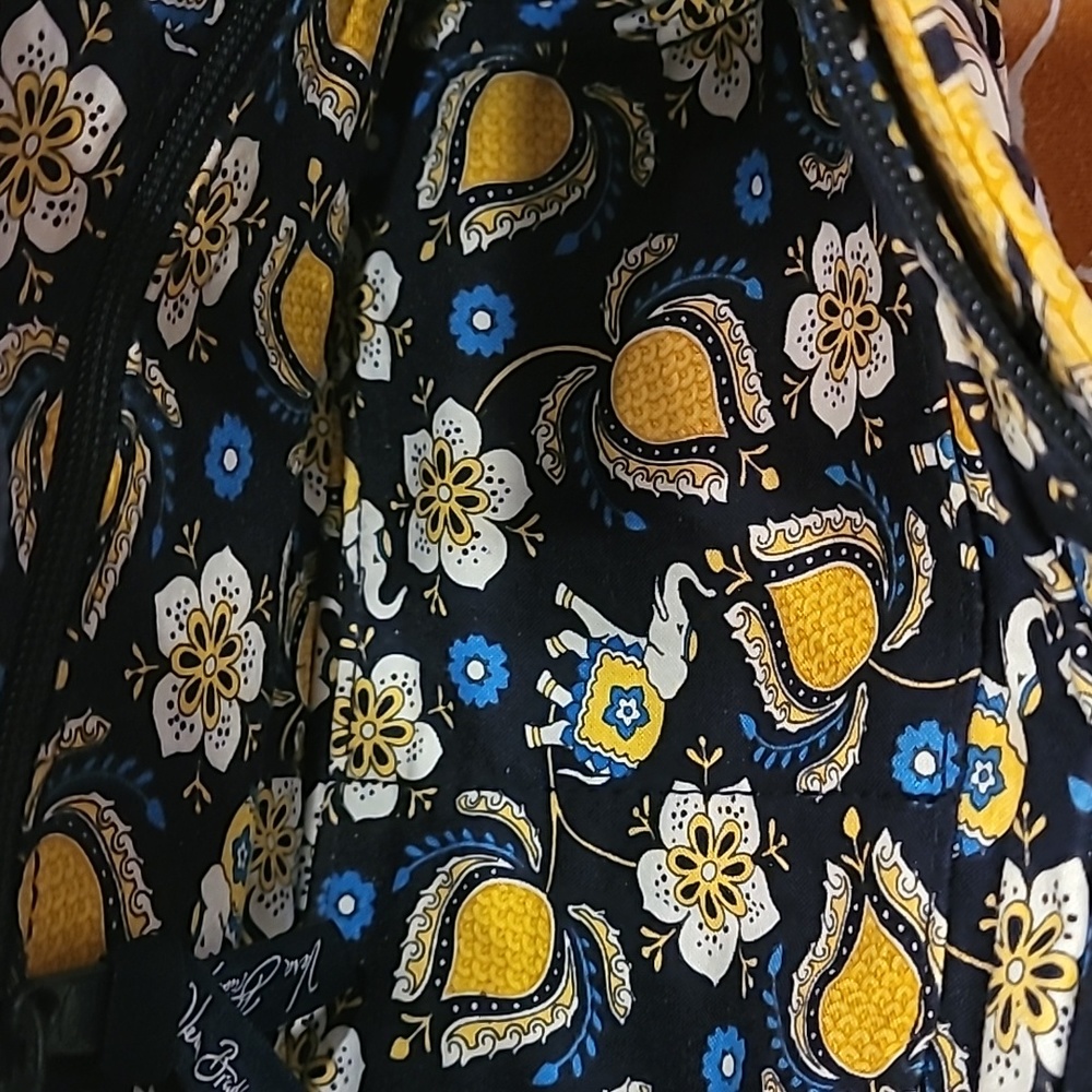 VERA BRADLEY HANDBAG